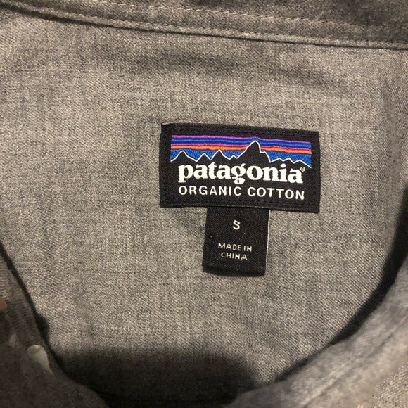 Patagonia organic cotton gray button down shirt EUC 900 - Picture 3 of 5